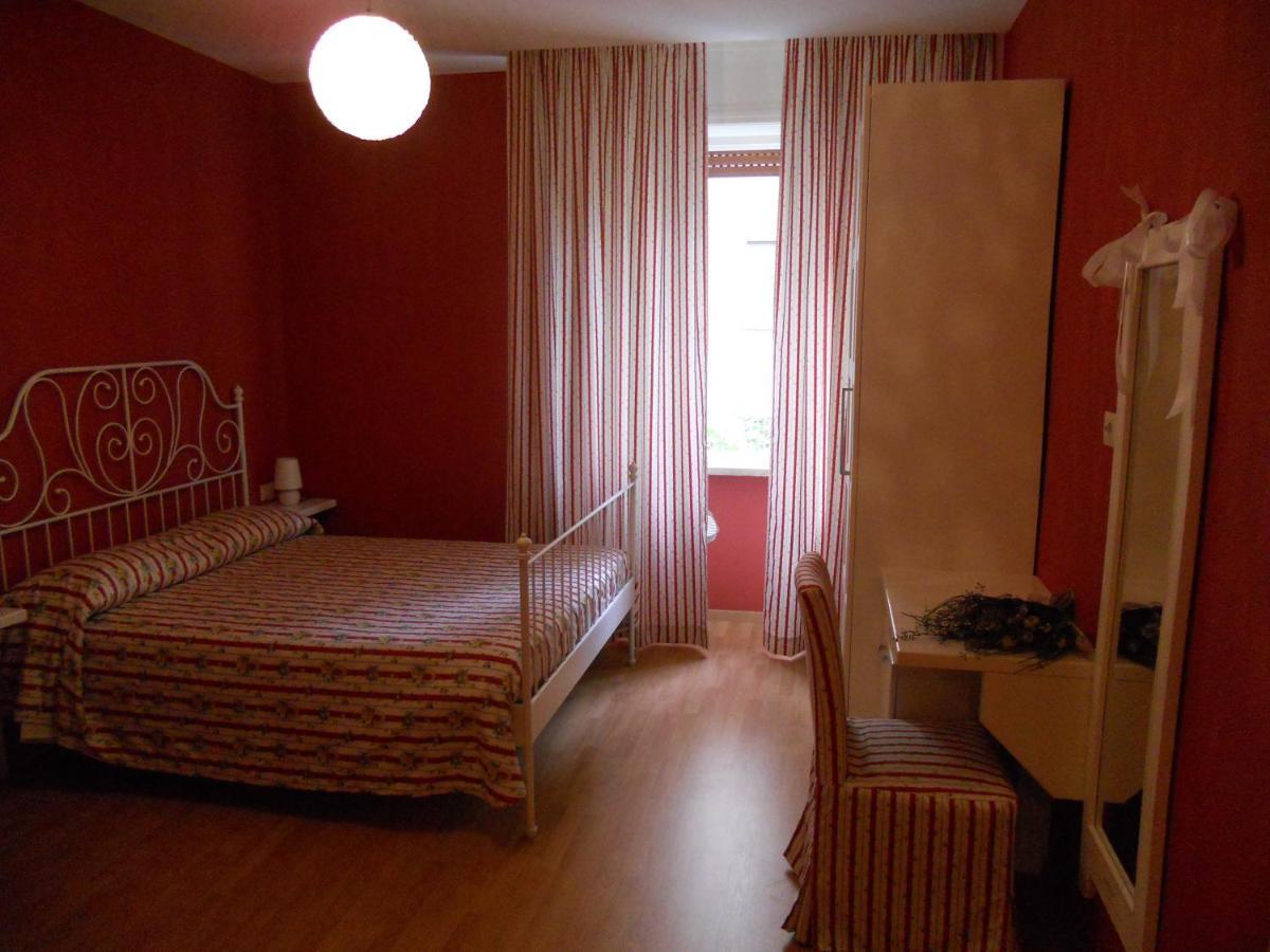 Apartamento Vieniaroma Habitación foto